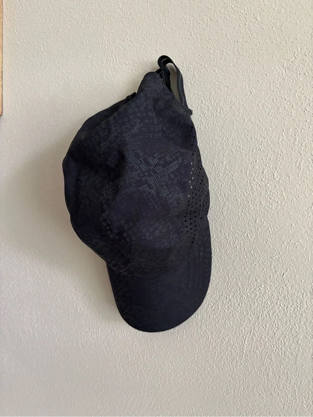 Athleta hat
